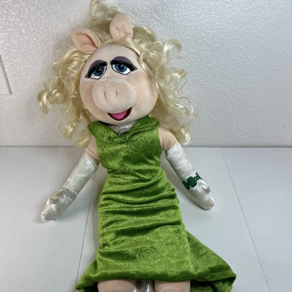 Disney Store Miss Piggy 20